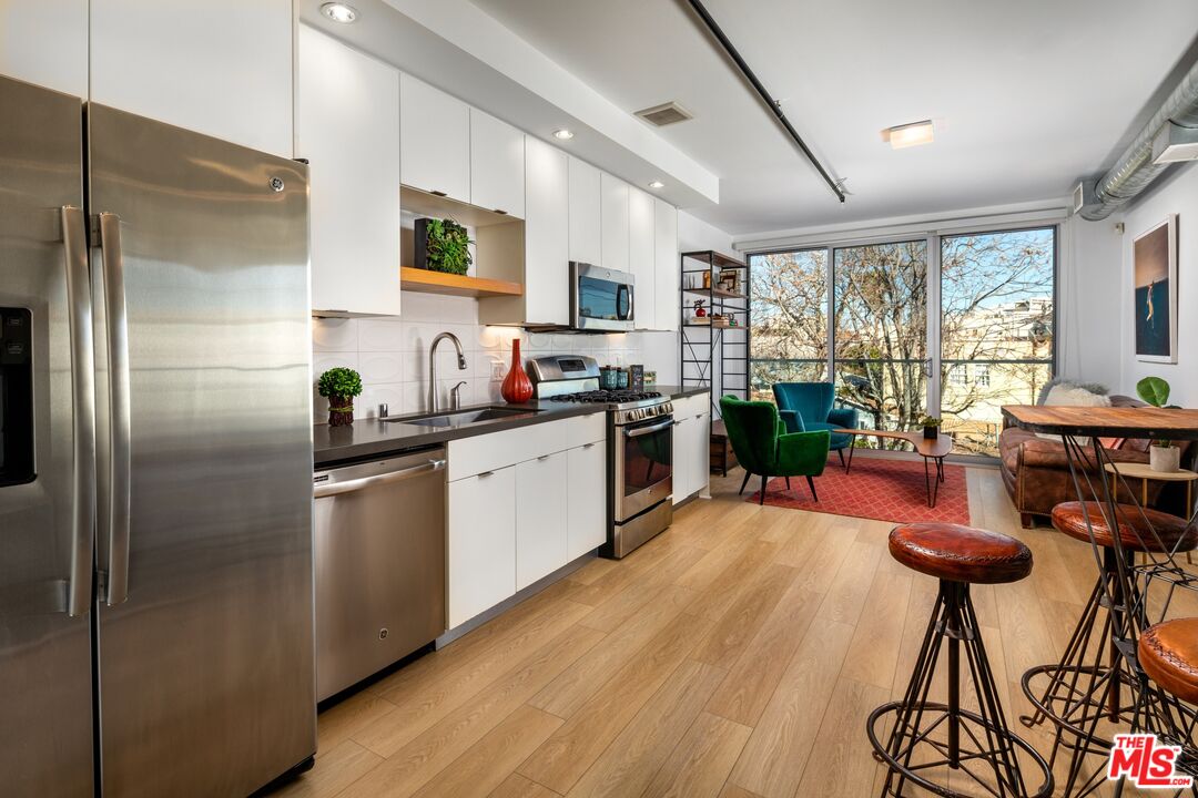 710 N El Centro Ave Unit: 130