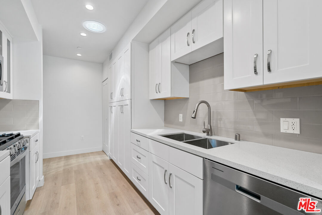 2336 Westwood Blvd Unit: 206