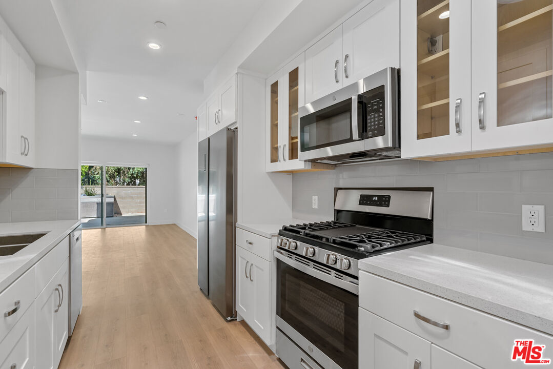 2336 Westwood Blvd Unit: 206