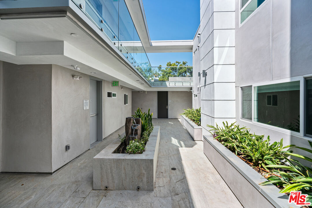 2336 Westwood Blvd Unit: 206