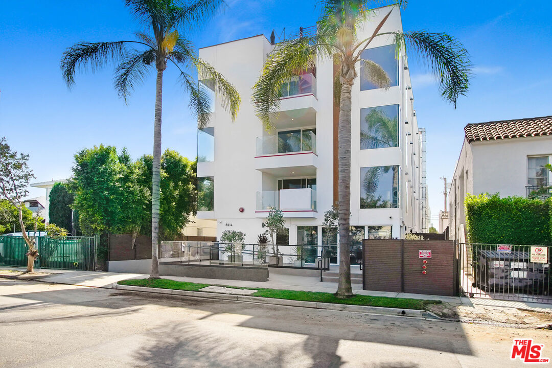 5814 La Mirada Ave Unit: 403