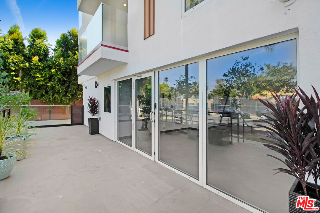 5814 La Mirada Ave Unit: 403