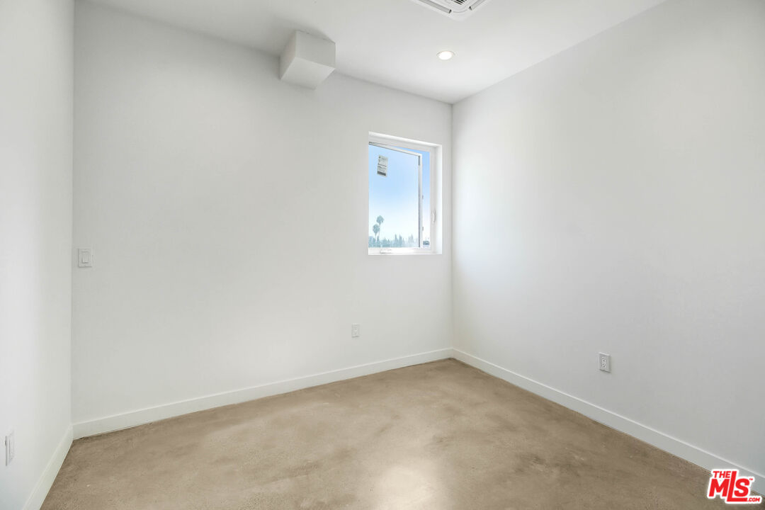 5814 La Mirada Ave Unit: 403