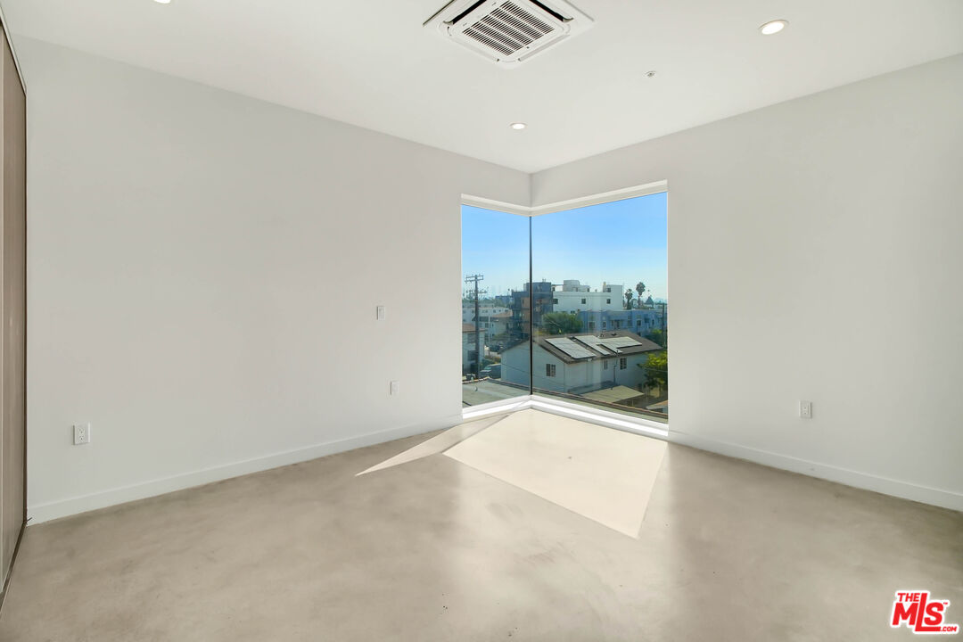 5814 La Mirada Ave Unit: 403