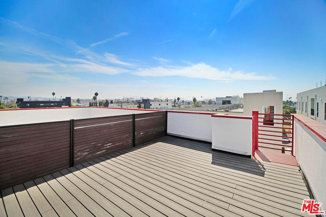 5814 La Mirada Ave Unit: 403