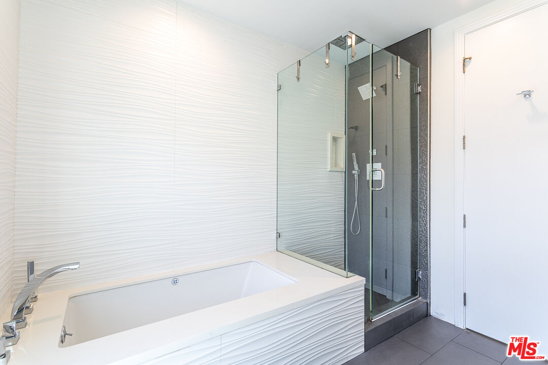 612 Lincoln Blvd Unit: 2