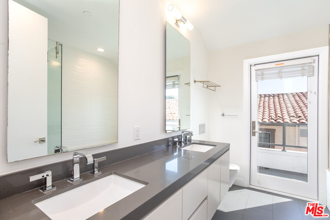 612 Lincoln Blvd Unit: 2