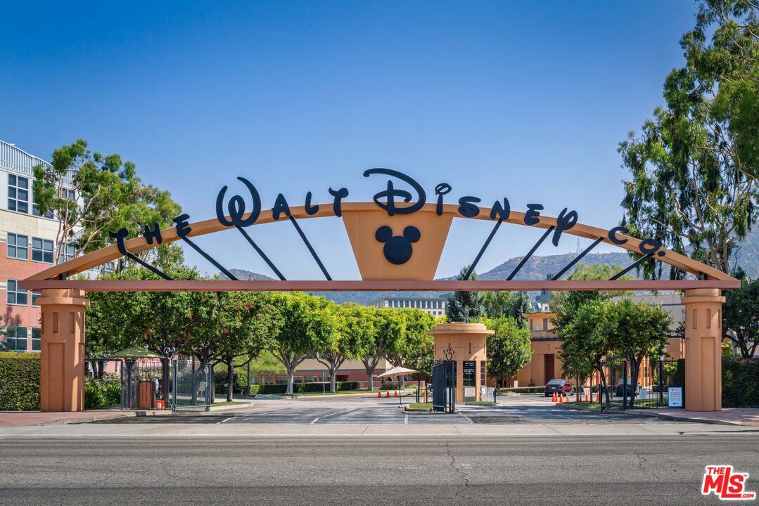 535 N Buena Vista St