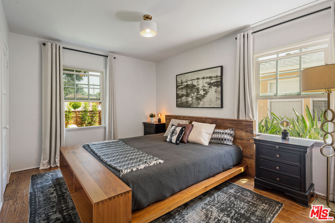 535 N Buena Vista St