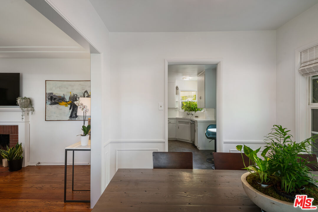 535 N Buena Vista St