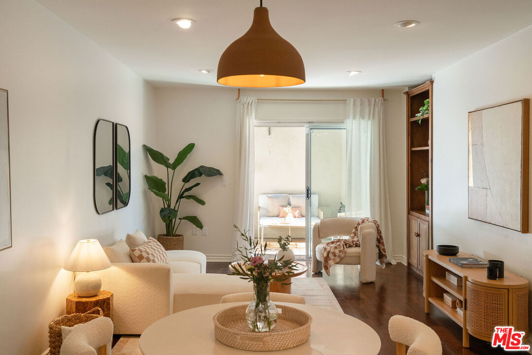 7100 Alvern St Unit: 215