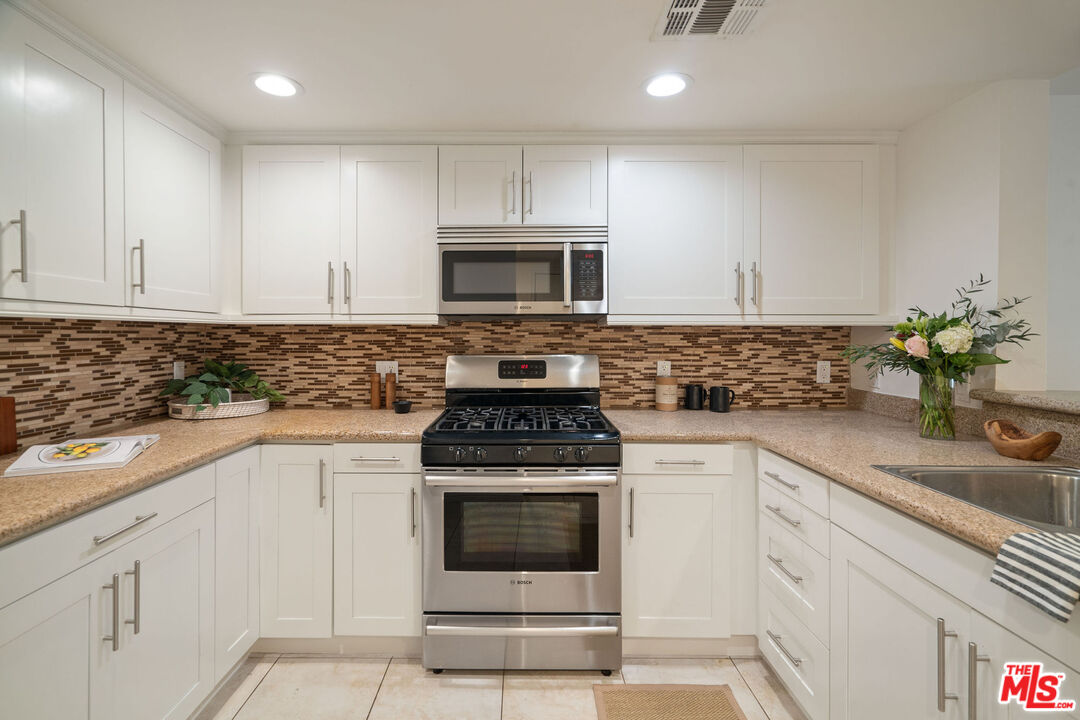 7100 Alvern St Unit: 215