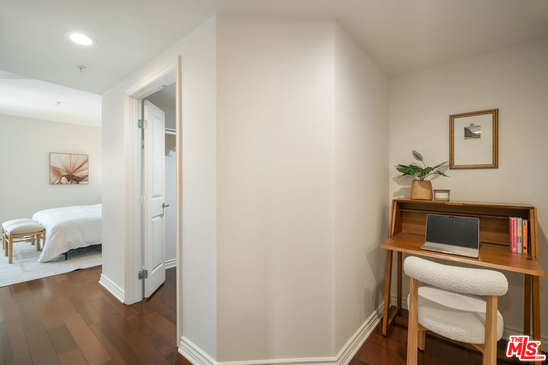 7100 Alvern St Unit: 215