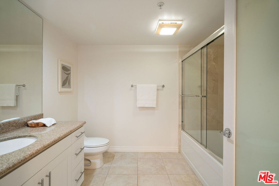 7100 Alvern St Unit: 215