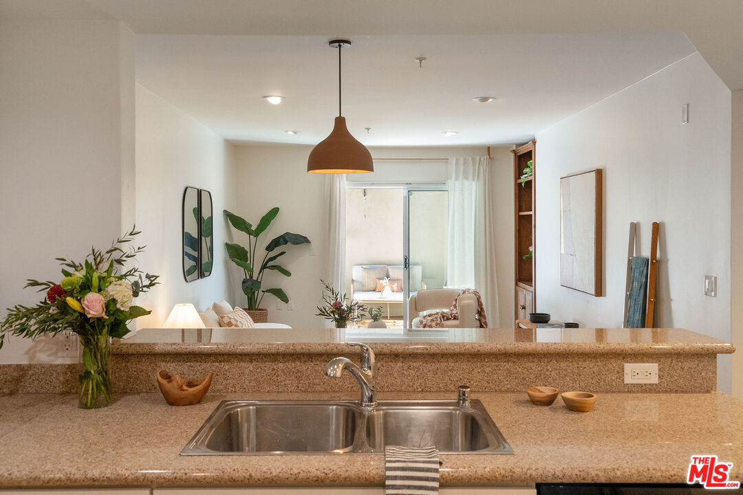 7100 Alvern St Unit: 215