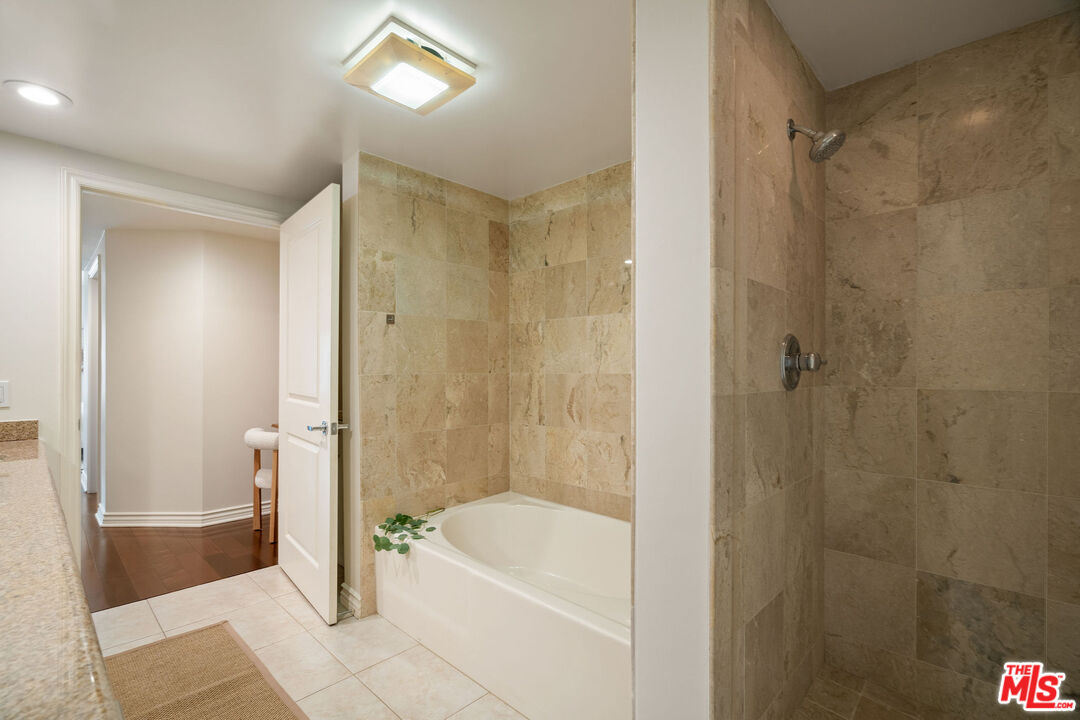 7100 Alvern St Unit: 215