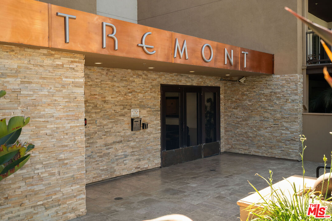 7100 Alvern St Unit: 215