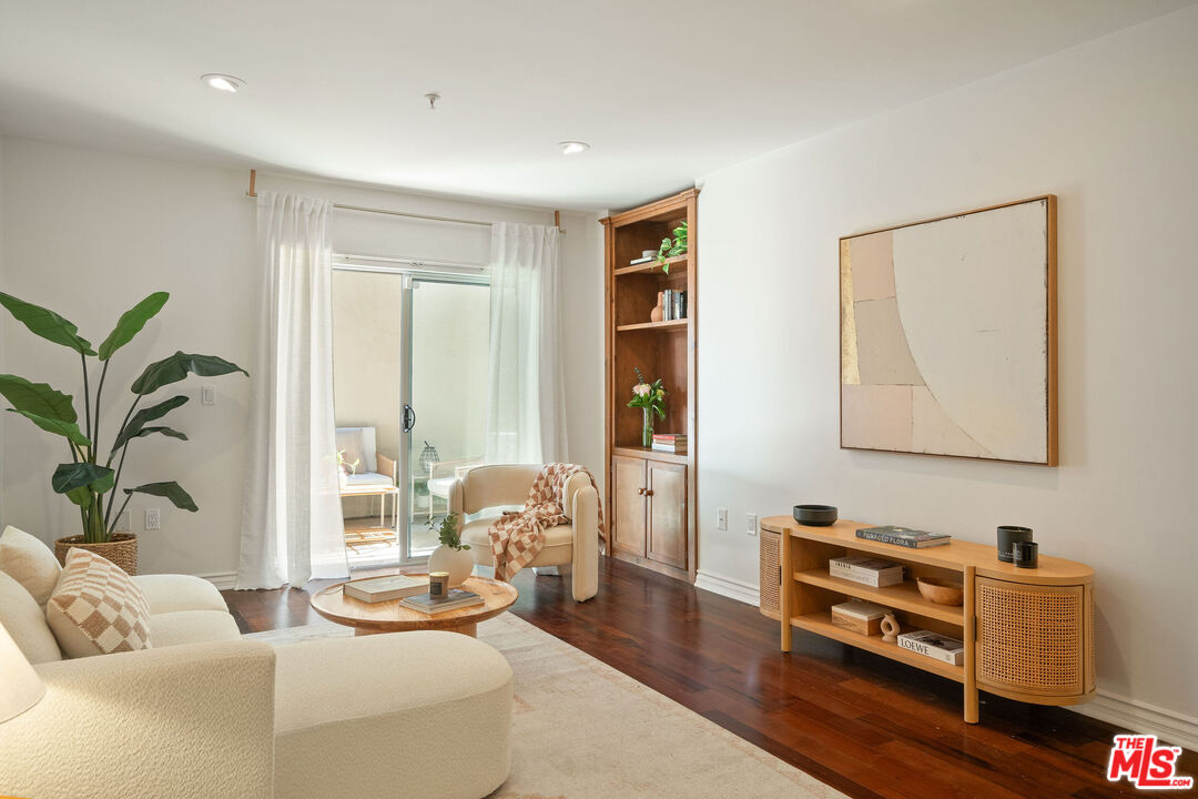 7100 Alvern St Unit: 215