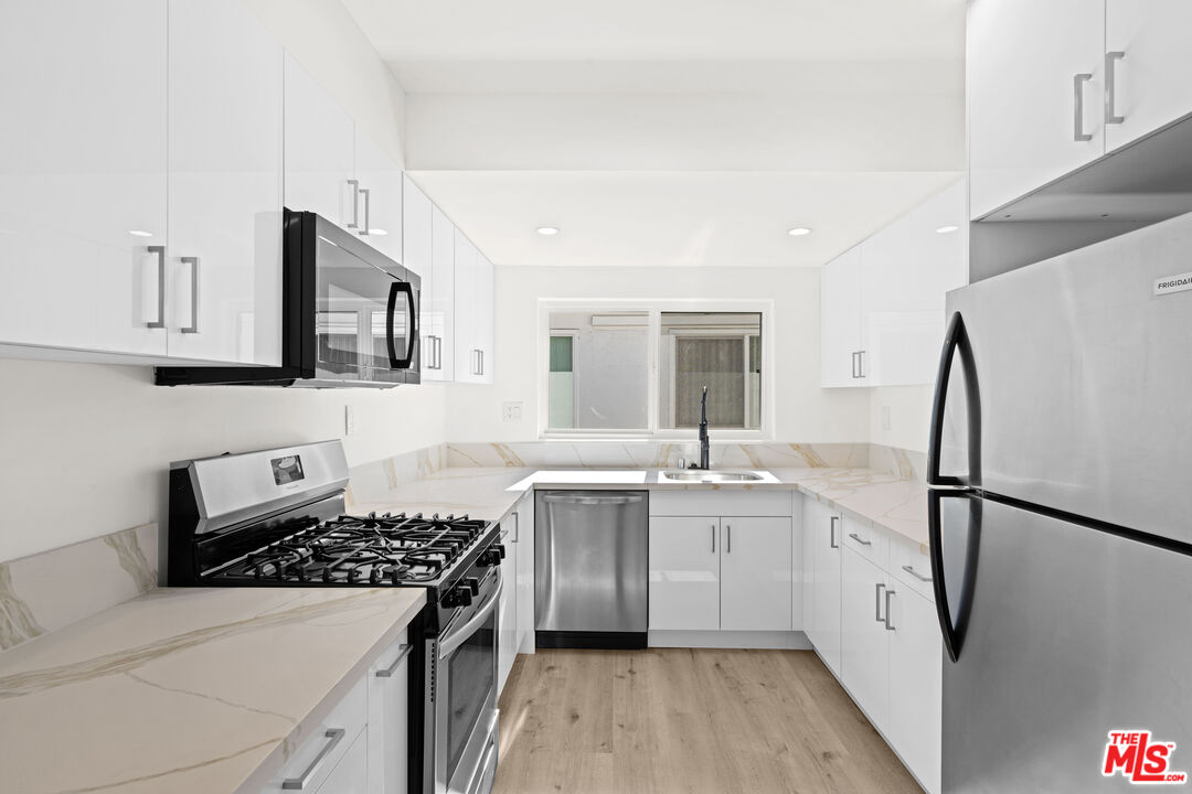 1951 Selby Ave Unit: 5