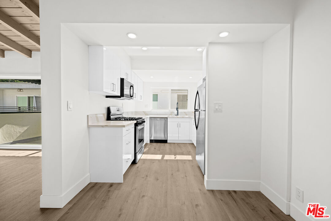 1951 Selby Ave Unit: 5