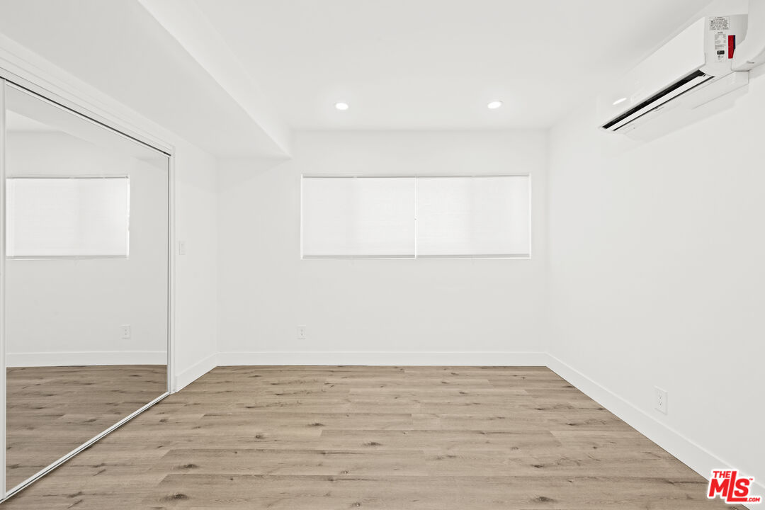 1951 Selby Ave Unit: 5