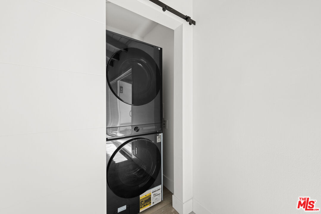 1951 Selby Ave Unit: 5