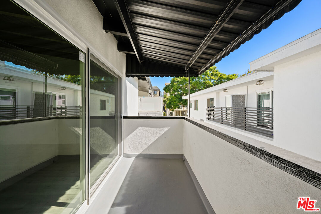 1951 Selby Ave Unit: 5