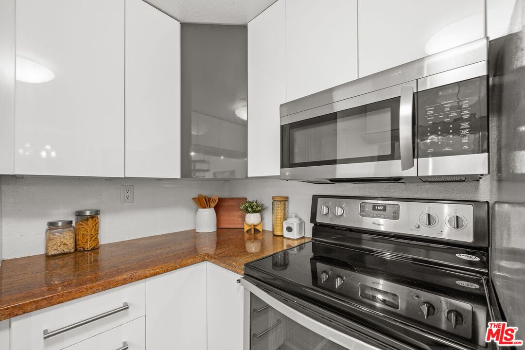 1440 Veteran Ave Unit: 526