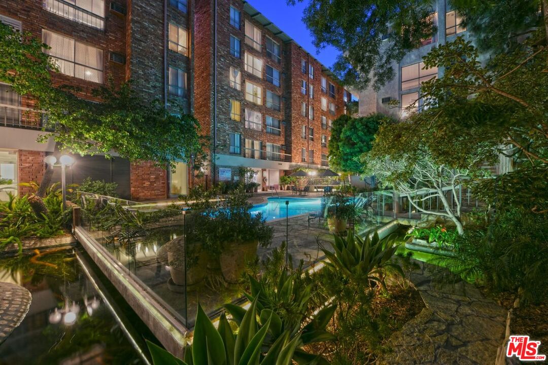 1440 Veteran Ave Unit: 526