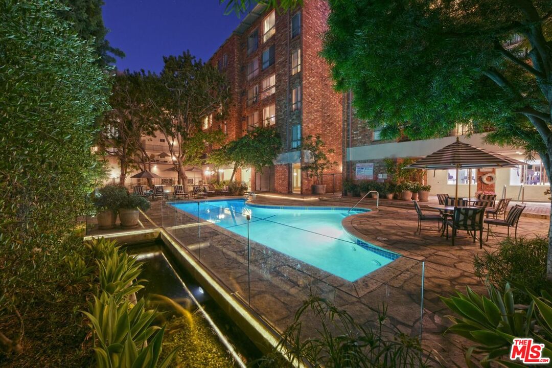 1440 Veteran Ave Unit: 526