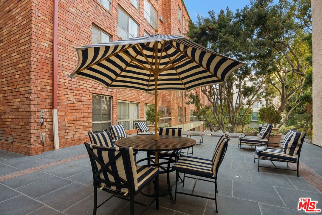 1440 Veteran Ave Unit: 526