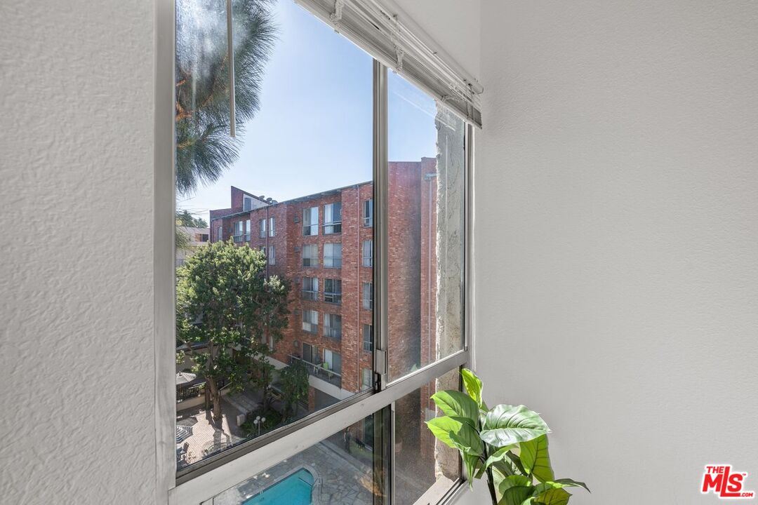 1440 Veteran Ave Unit: 526