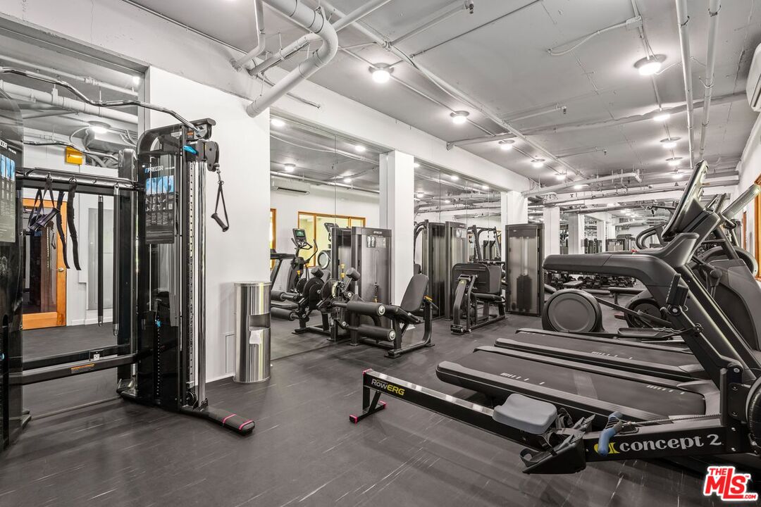 1440 Veteran Ave Unit: 526