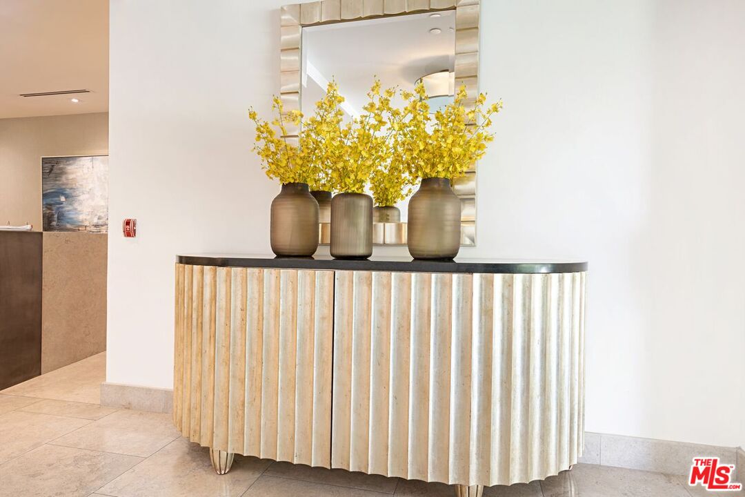 1440 Veteran Ave Unit: 526