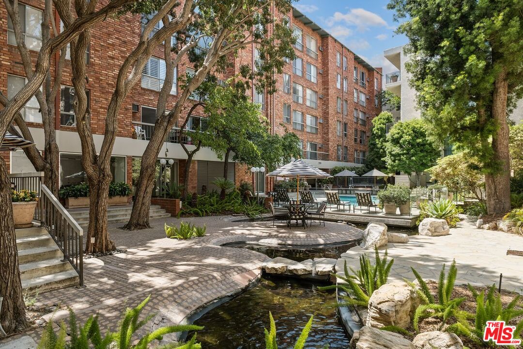 1440 Veteran Ave Unit: 526