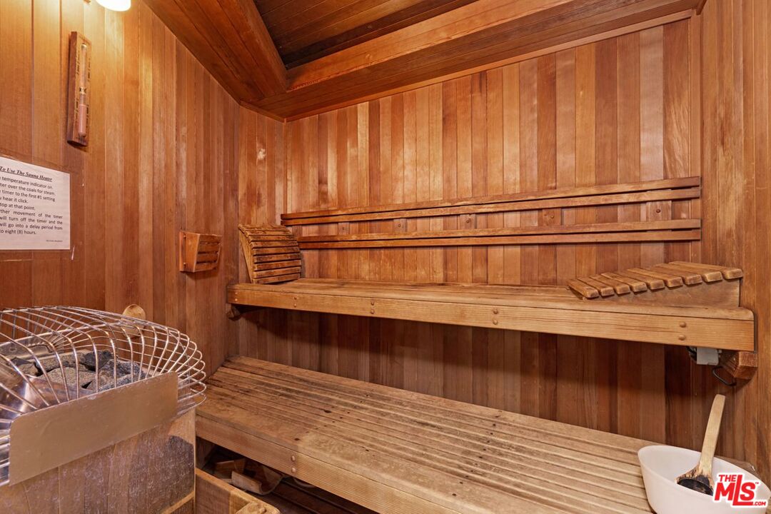 1440 Veteran Ave Unit: 526