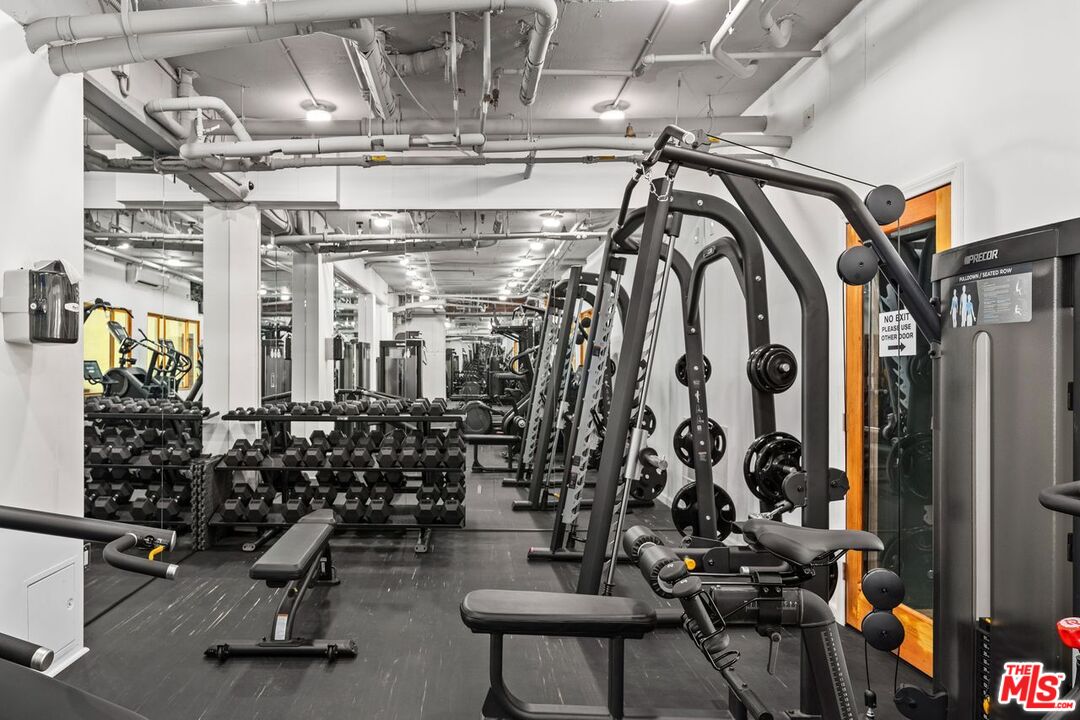 1440 Veteran Ave Unit: 526