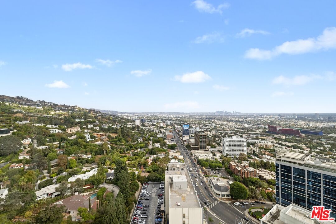 9255 Doheny Rd Unit: 2605