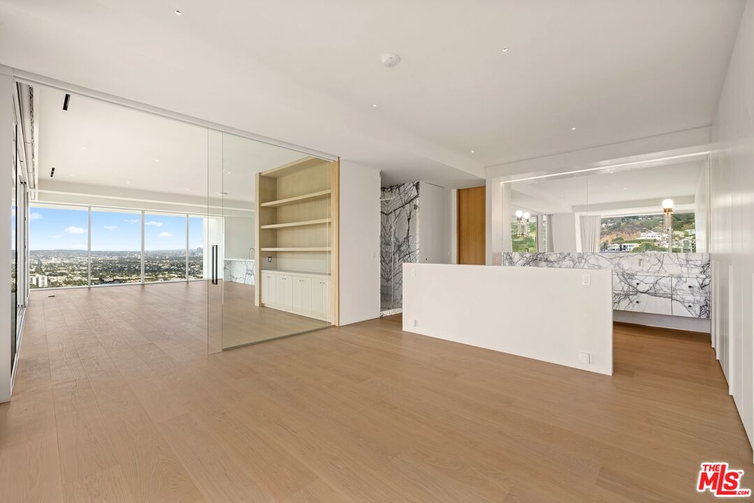 9255 Doheny Rd Unit: 2605