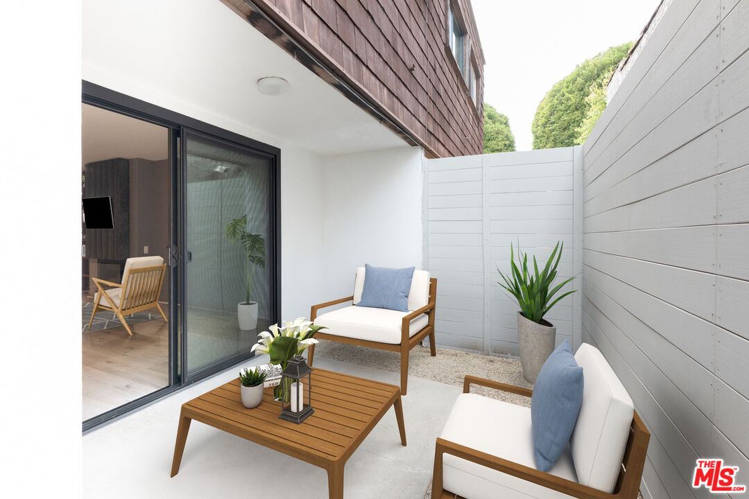 9007 Rangely Ave Unit: 2
