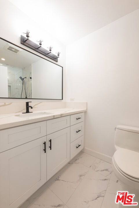 9007 Rangely Ave Unit: 2