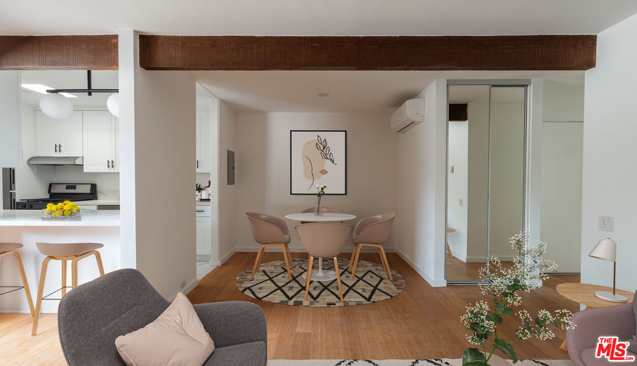 9007 Rangely Ave Unit: 3