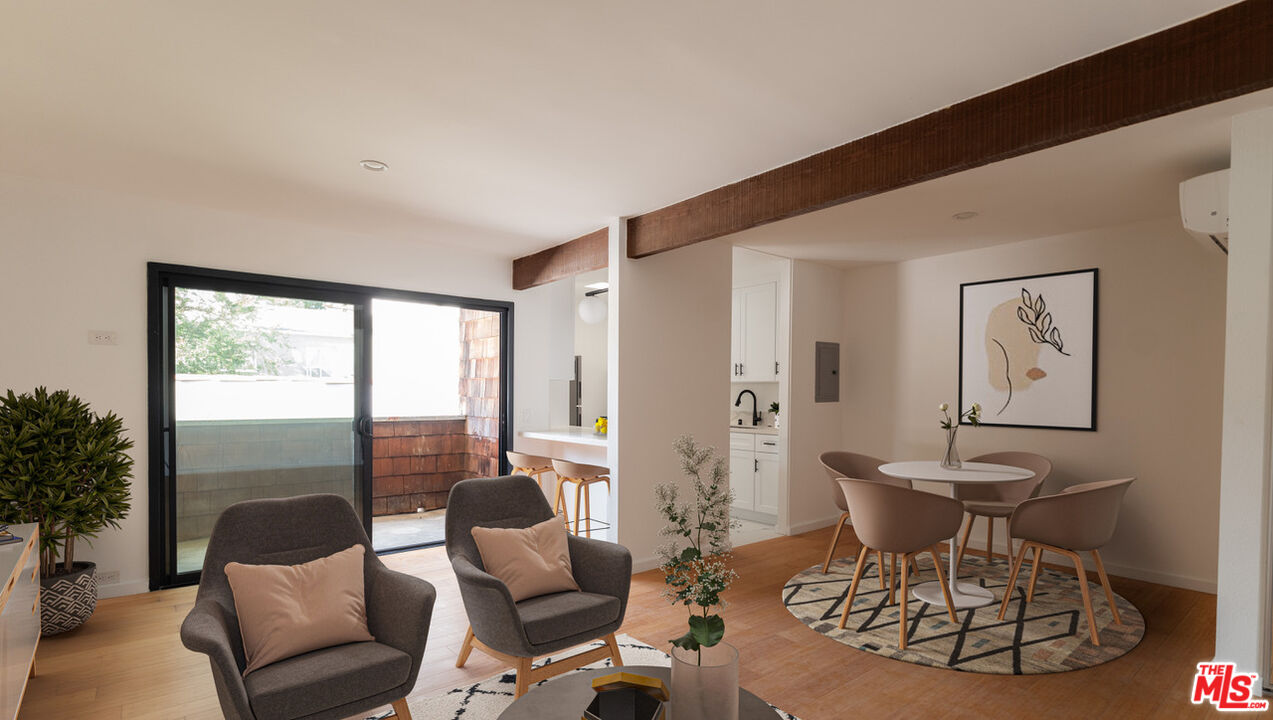 9007 Rangely Ave Unit: 3