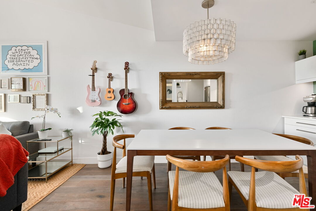 911 N Kings Rd Unit: 311