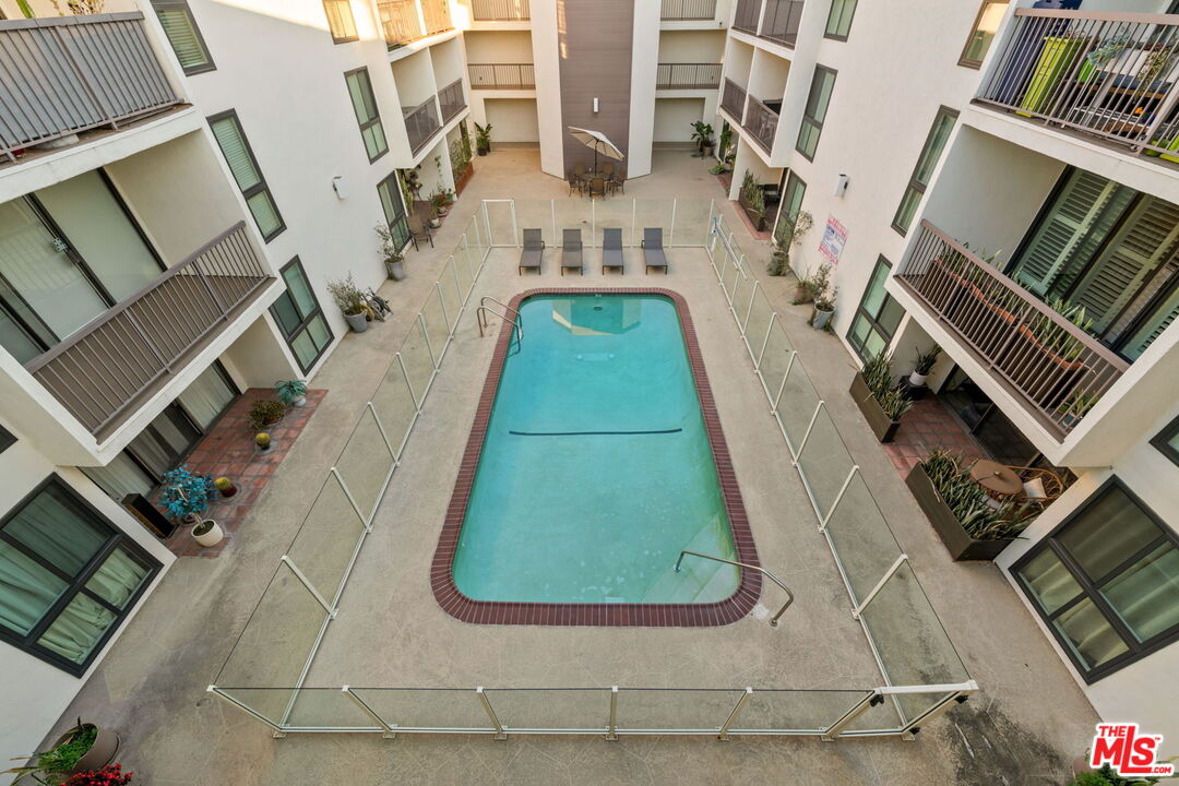 911 N Kings Rd Unit: 311