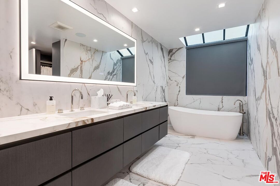 2322 Century Hl Unit: 88