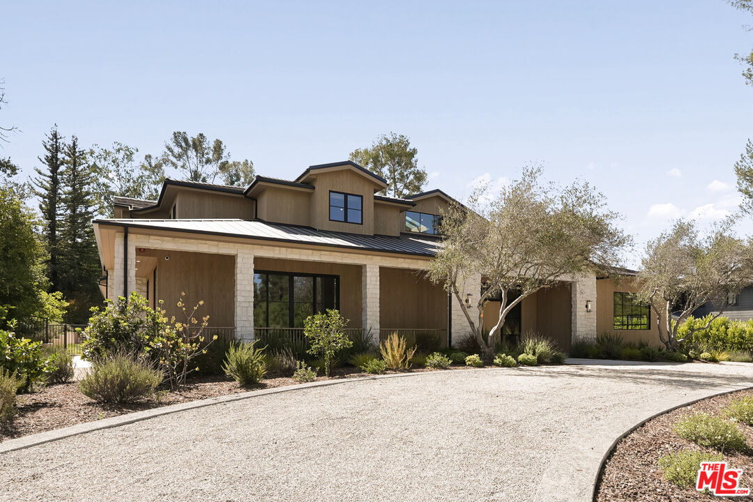 5287 Round Meadow Rd