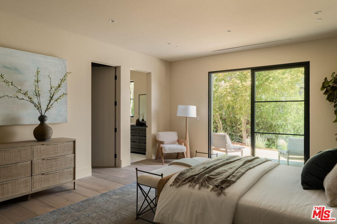 5287 Round Meadow Rd