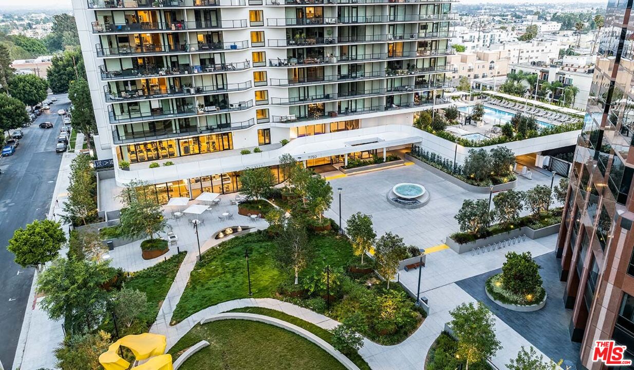 11750 SW Wilshire Blvd Unit: 1302