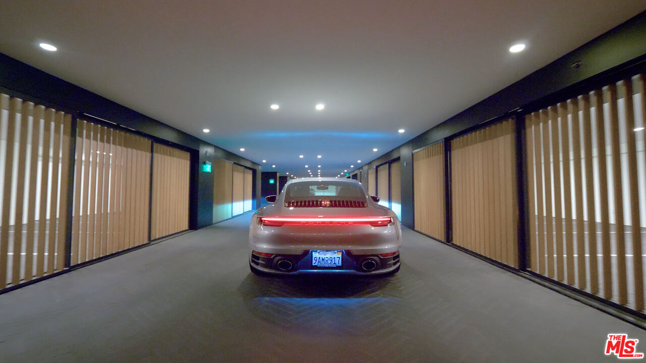 8899 Beverly Blvd Unit: 9A